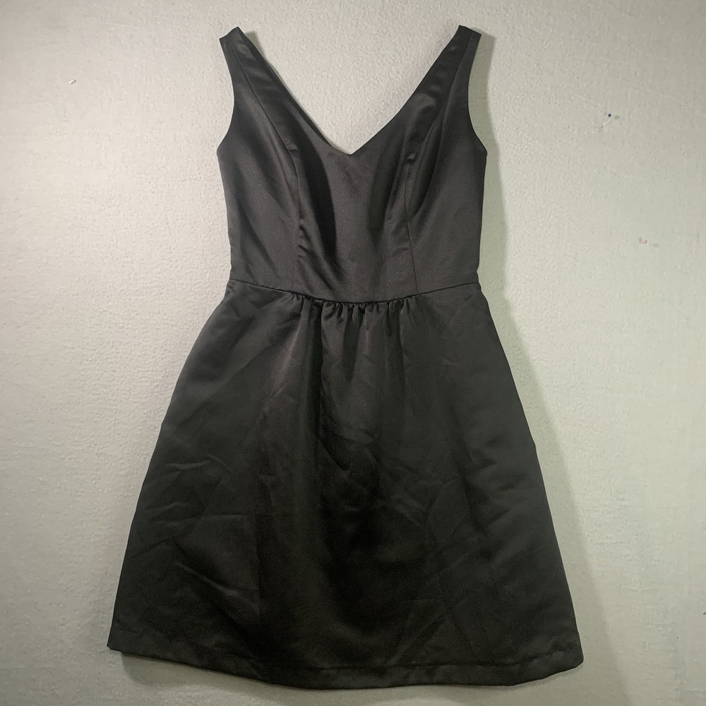 LulaKate Black Satin V-Neck Fit and Flare Cocktail Dress Size 4 With Pockets